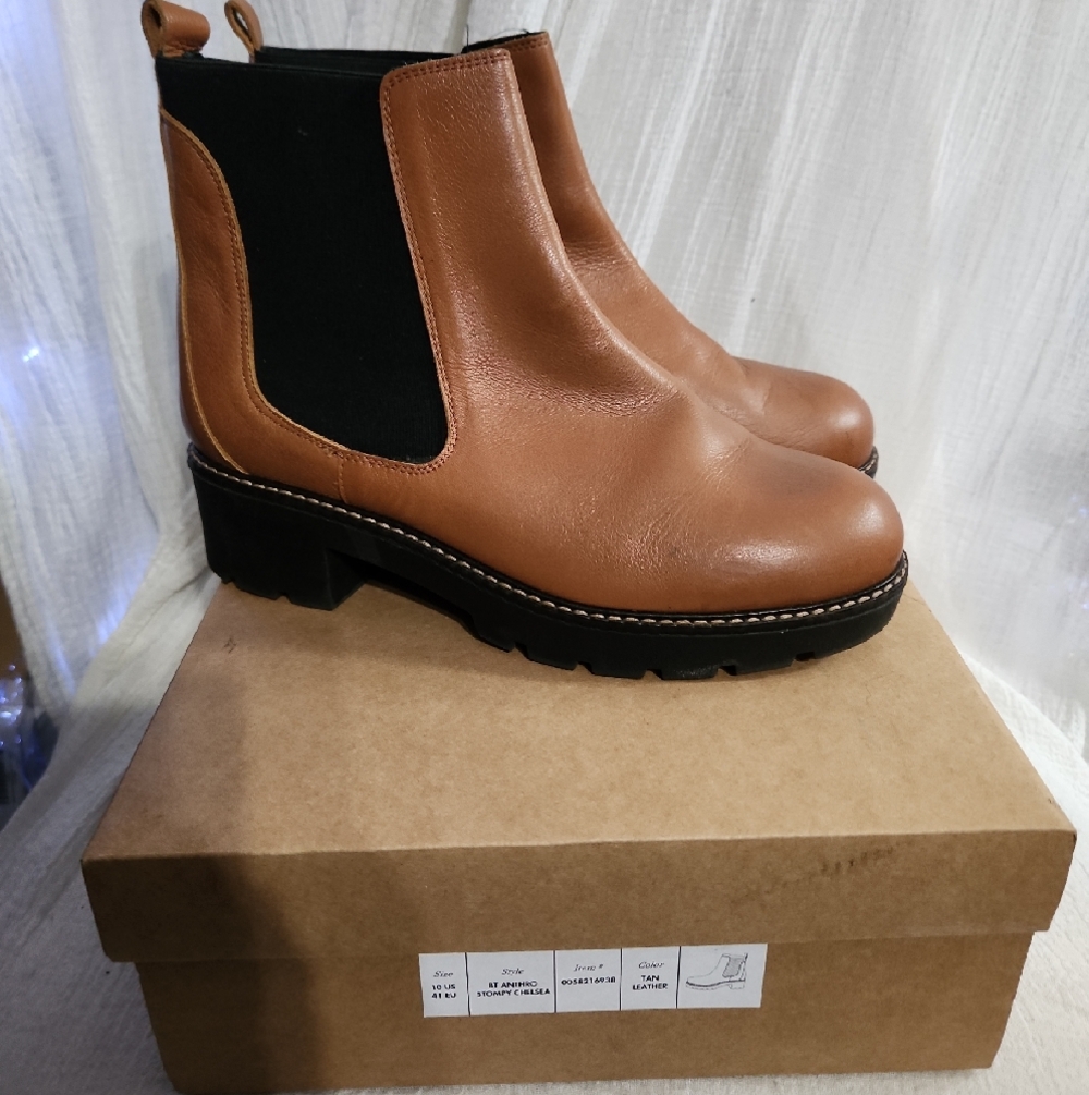 Anthropologie Cognac Tan Leather Chelsea Boots with Black Elastic